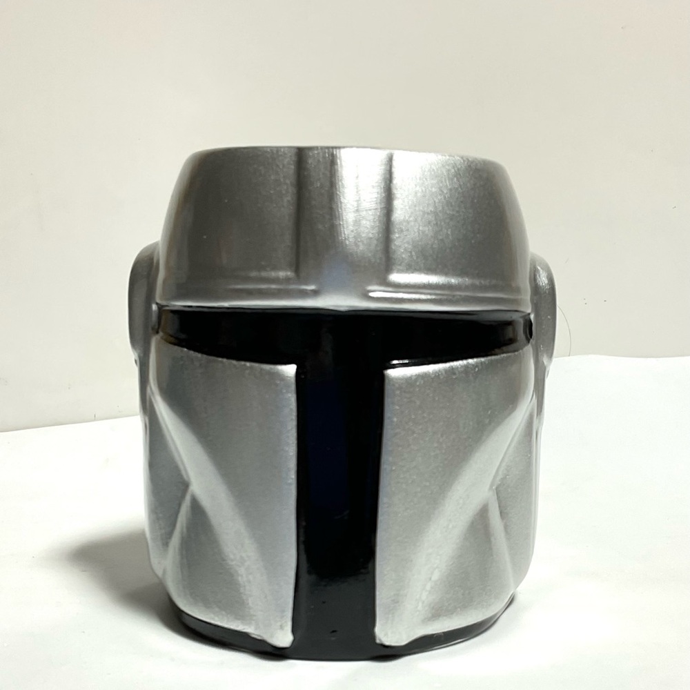 Star Wars Mandalorian Helmet Ceramic Mug With Brown Handle